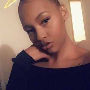 Meet your Posher, Kaila